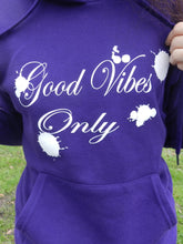 Afbeelding in Gallery-weergave laden, Good Vibes Only Women&#39;s Hoodie
