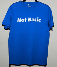 Afbeelding in Gallery-weergave laden, Not Basic Unisex Tee
